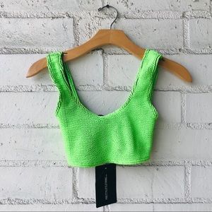 LIME CONTRAST CRINKLE FULLER BUST SCOOP TOP